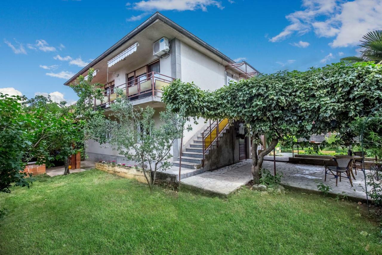 Apartman Lucia Rijeka Eksteriør billede